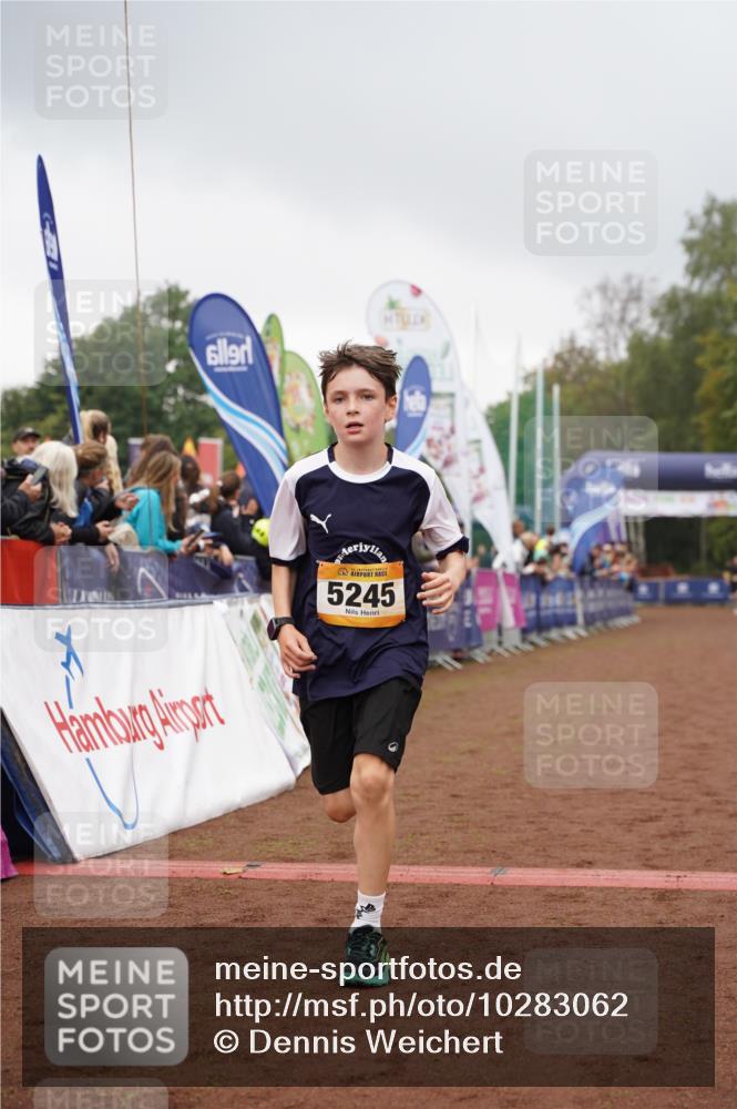 13.09.2026 - Airport Race Dennis Weichert http://msf.ph/oto/10283062 13.09.2026 10:21:49 Ziel 5245, 5300 meine-sportfotos.de