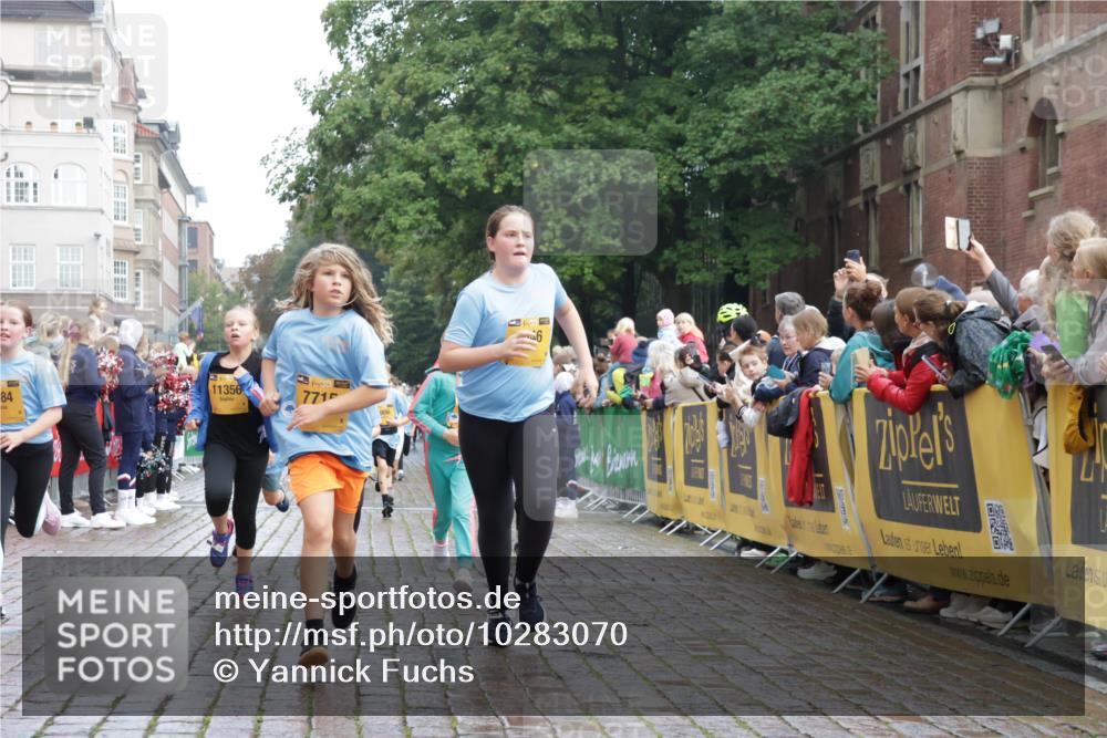 13.09.2026 - Kiel Lauf Yannick Fuchs http://msf.ph/oto/10283070 13.09.2026 08:57:12 Ziel 3665, 5003, 5340, 5719, 5809, 8341, 9542, 10321, 11558, 12215, 12455, 12512, 81, 139, 482, 653, 899, 1222, 1285, 1340, 1544, 2384, 2478, 2479, 2543, 3034, 3161, 3303, 3305, 3520, 3740, 4136, 4188, 4228, 4558, 4680, 4901, 4908, 4925, 5223, 5333, 5597, 6361, 6807, 6903, 7559, 7752, 7927, 8094, 8270, 8424, 9156, 9292, 9307, 9562, 9564, 9826, 9940, 10042, 10213, 10603, 11423, 11495, 11558, 11627, 11986, 12062, 12455, 160, 1546, 1769, 5984, 6459, 7715, 9062, 1285, 3520, 4188 meine-sportfotos.de
