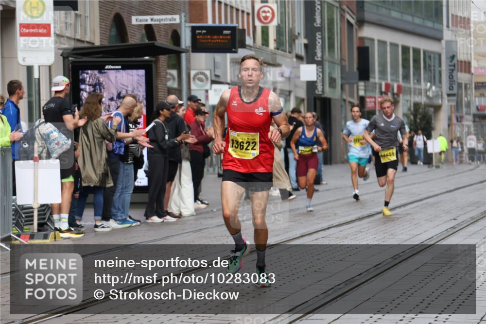 13.09.2026 - 21. swb-Marathon Bremen Strokosch-Dieckow http://msf.ph/oto/10283083 13.09.2026 10:32:43 Ziel 13550, 13581, 13599, 13524, 13564, 13622, 13638 meine-sportfotos.de