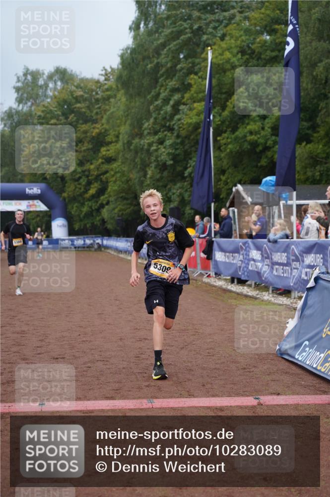 13.09.2026 - Airport Race Dennis Weichert http://msf.ph/oto/10283089 13.09.2026 10:22:00 Ziel 5309, 5388 meine-sportfotos.de
