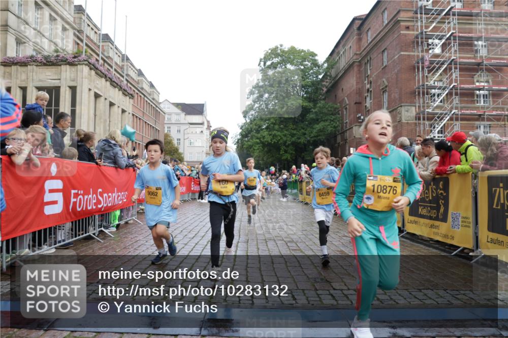 13.09.2026 - Kiel Lauf Yannick Fuchs http://msf.ph/oto/10283132 13.09.2026 08:57:15 Ziel 3382, 5003, 5719, 5809, 8341, 9542, 10321, 10892, 12215, 12512, 81, 139, 482, 653, 899, 1222, 1340, 1544, 2384, 2478, 2479, 2543, 3034, 3161, 3303, 3305, 3665, 3740, 4136, 4228, 4558, 4680, 4901, 4908, 4925, 5223, 5333, 5340, 5597, 6361, 6807, 6903, 7559, 7752, 7927, 8094, 8270, 8424, 9156, 9292, 9307, 9562, 9564, 9826, 9940, 10042, 10213, 10603, 11423, 11495, 11558, 11627, 11986, 12062, 12215, 12455, 160, 1546, 1769, 5006, 5984, 6459, 7715, 9062, 1285, 3520, 4188 meine-sportfotos.de