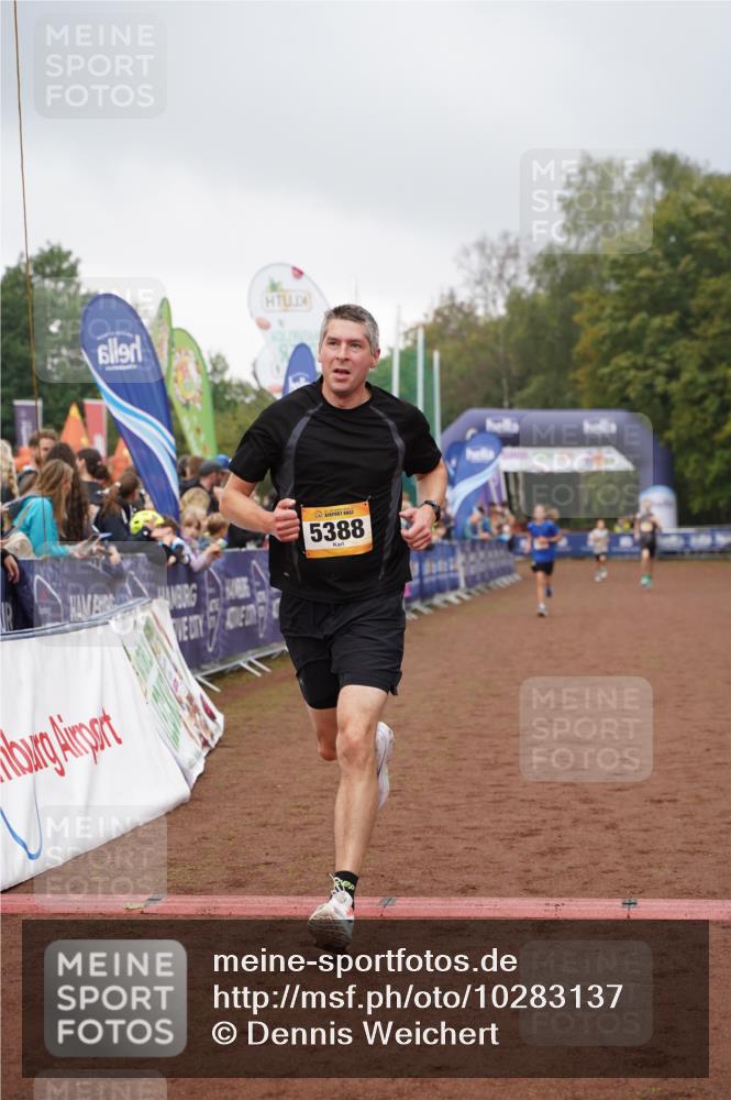 13.09.2026 - Airport Race Dennis Weichert http://msf.ph/oto/10283137 13.09.2026 10:22:04 Ziel 5309, 5368, 5388 meine-sportfotos.de