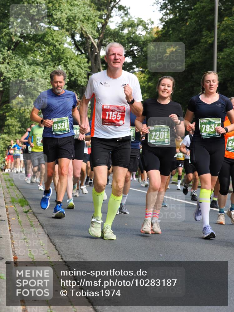 13.09.2026 - 21. swb-Marathon Bremen TobiasT http://msf.ph/oto/10283187 13.09.2026 12:04:09 Laufen 9326, 18, 1155, 21, 7834, 7201, 84 meine-sportfotos.de