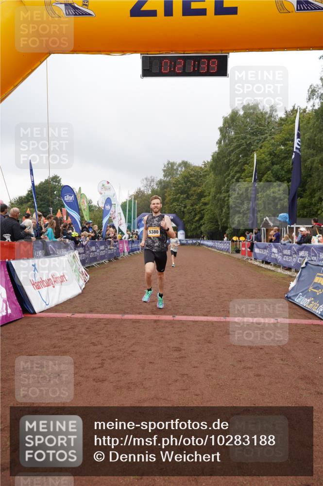 13.09.2026 - Airport Race Dennis Weichert http://msf.ph/oto/10283188 13.09.2026 10:22:12 Ziel 5144, 5368, 5380 meine-sportfotos.de