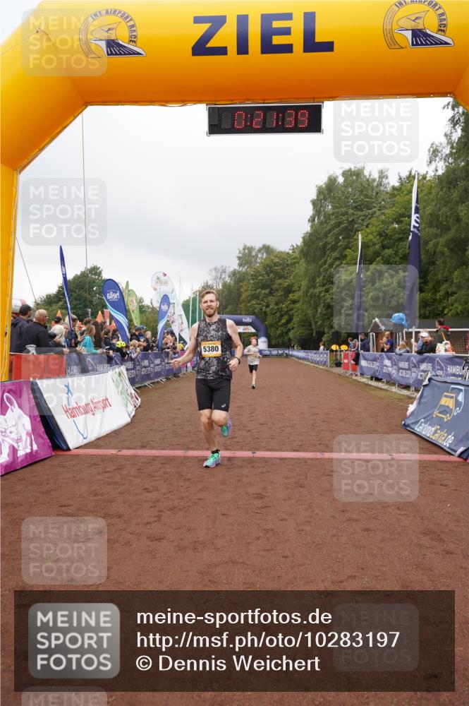 13.09.2026 - Airport Race Dennis Weichert http://msf.ph/oto/10283197 13.09.2026 10:22:12 Ziel 5144, 5368, 5380 meine-sportfotos.de