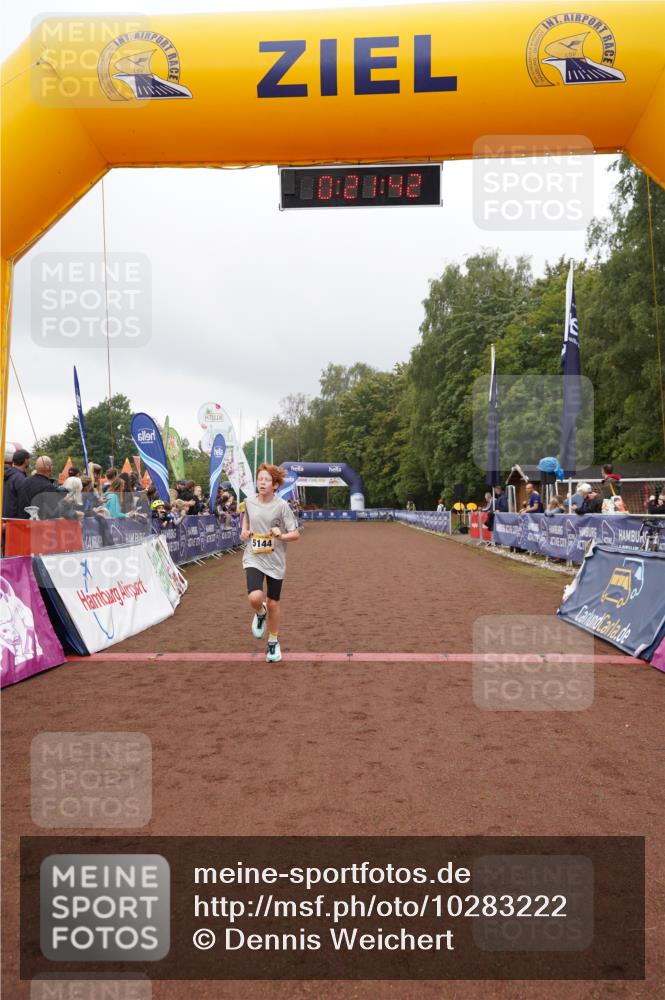 13.09.2026 - Airport Race Dennis Weichert http://msf.ph/oto/10283222 13.09.2026 10:22:15 Ziel 5144, 5368, 5380 meine-sportfotos.de