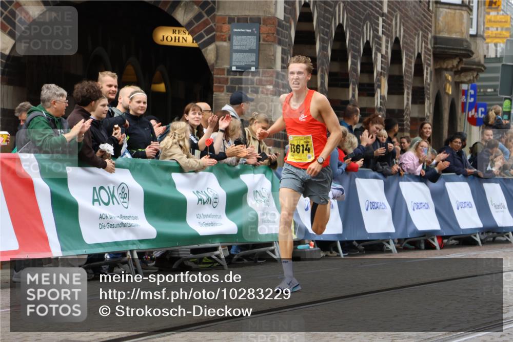 13.09.2026 - 21. swb-Marathon Bremen Strokosch-Dieckow http://msf.ph/oto/10283229 13.09.2026 10:29:13 Ziel 13593, 13614, 13624, 13517, 13542, 13557 meine-sportfotos.de