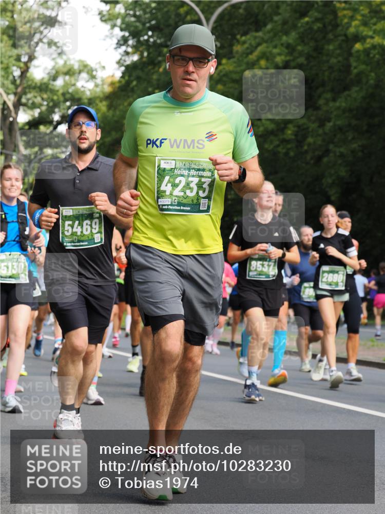 13.09.2026 - 21. swb-Marathon Bremen TobiasT http://msf.ph/oto/10283230 13.09.2026 12:04:14 Laufen 5130, 5469, 4233, 5379, 11, 240, 8537, 2690 meine-sportfotos.de