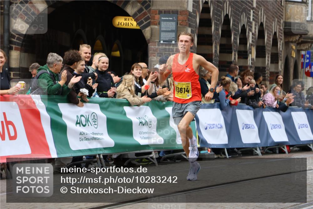 13.09.2026 - 21. swb-Marathon Bremen Strokosch-Dieckow http://msf.ph/oto/10283242 13.09.2026 10:29:13 Ziel 13593, 13614, 13624, 13517, 13542, 13557 meine-sportfotos.de