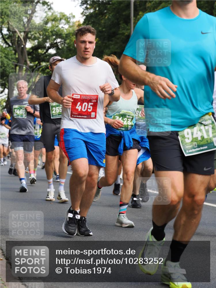 13.09.2026 - 21. swb-Marathon Bremen TobiasT http://msf.ph/oto/10283252 13.09.2026 12:04:18 Laufen 3400, 255, 405, 21, 74, 93, 81, 9417 meine-sportfotos.de