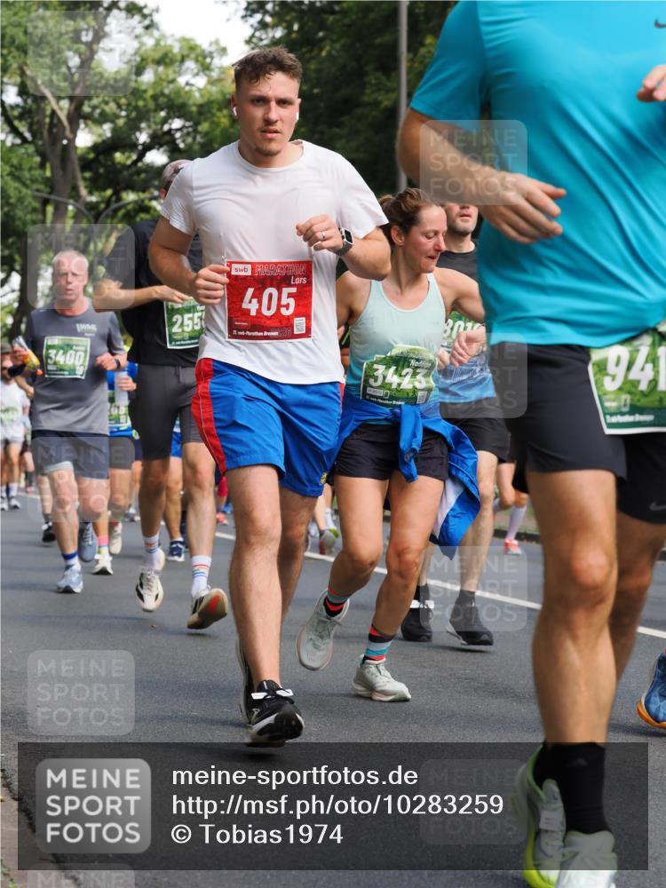 13.09.2026 - 21. swb-Marathon Bremen TobiasT http://msf.ph/oto/10283259 13.09.2026 12:04:18 Laufen 3400, 255, 405, 21, 26, 3473, 9010, 941 meine-sportfotos.de