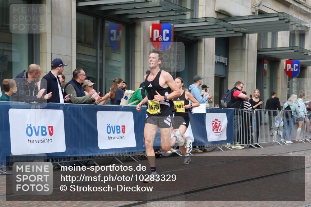 13.09.2026 - 21. swb-Marathon Bremen Strokosch-Dieckow http://msf.ph/oto/10283329 13.09.2026 10:33:35 Ziel 10797, 12459, 13530, 13541, 10366, 10475, 11059, 11481, 11652, 13530 meine-sportfotos.de
