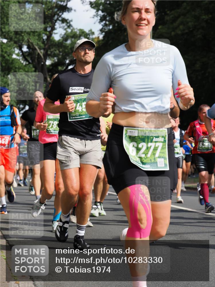 13.09.2026 - 21. swb-Marathon Bremen TobiasT http://msf.ph/oto/10283330 13.09.2026 12:04:29 Laufen 59, 198, 78, 45, 21, 26, 6277 meine-sportfotos.de