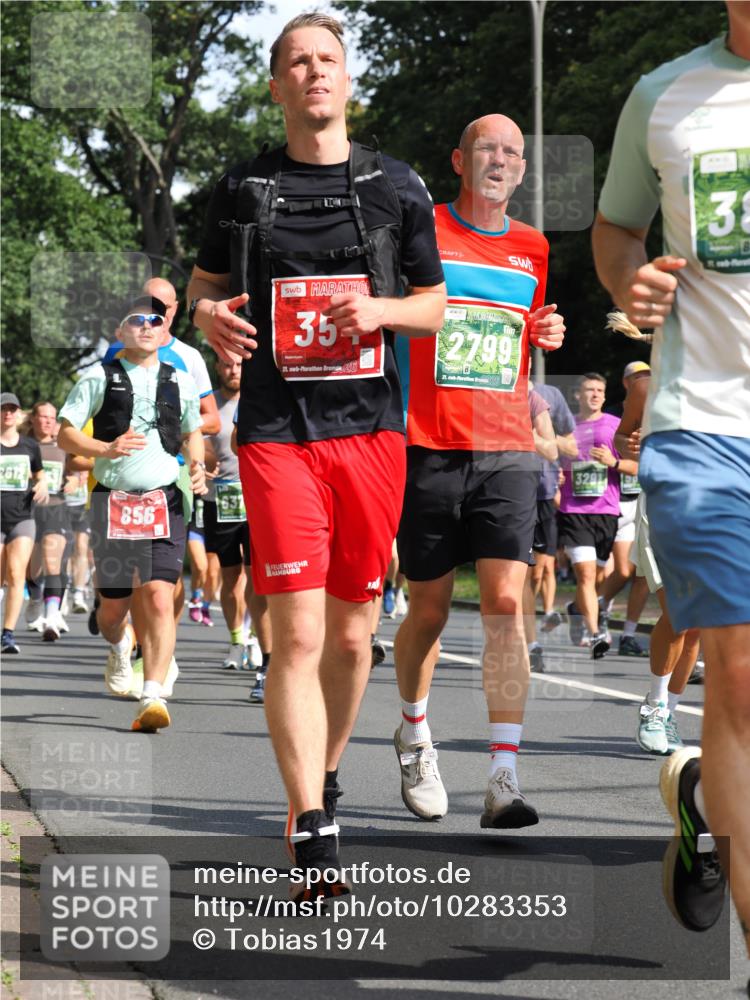 13.09.2026 - 21. swb-Marathon Bremen TobiasT http://msf.ph/oto/10283353 13.09.2026 12:04:34 Laufen 612, 856, 70, 35, 21, 26, 2799, 21, 326, 38 meine-sportfotos.de