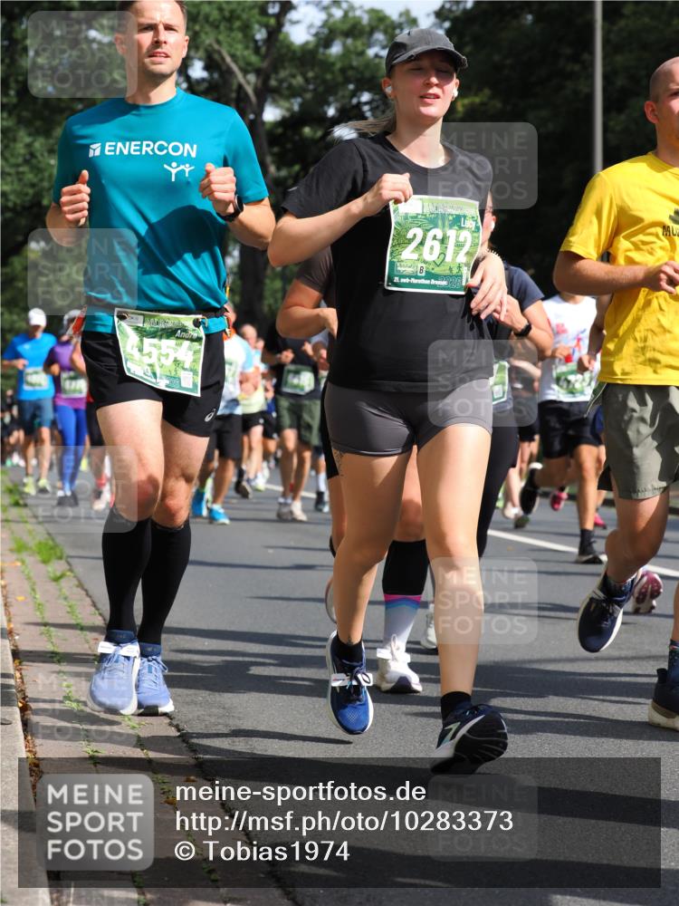 13.09.2026 - 21. swb-Marathon Bremen TobiasT http://msf.ph/oto/10283373 13.09.2026 12:04:38 Laufen 2612, 21, 20 meine-sportfotos.de