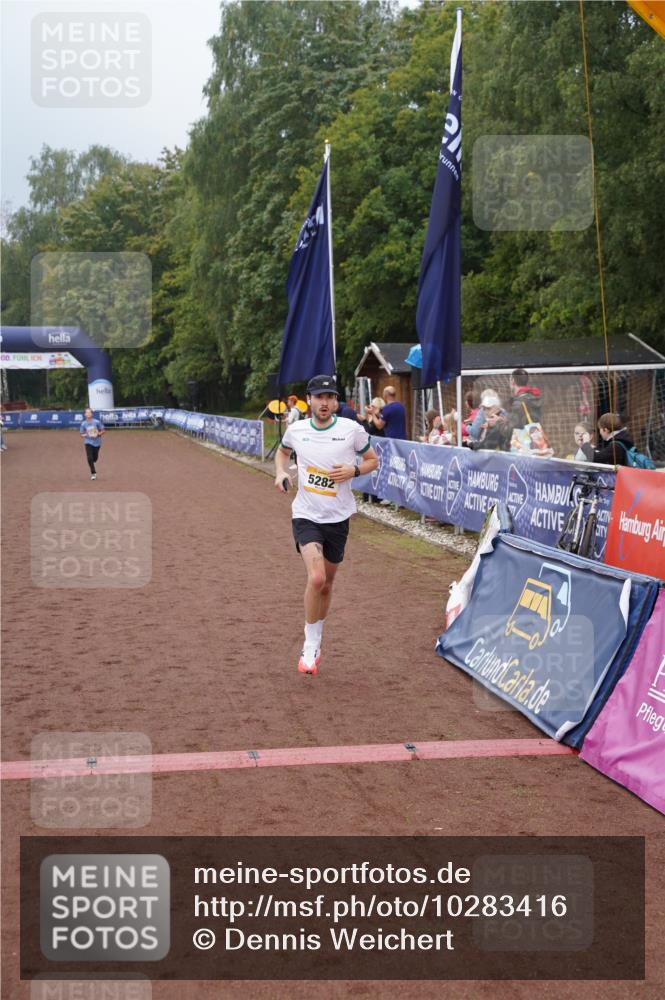 13.09.2026 - Airport Race Dennis Weichert http://msf.ph/oto/10283416 13.09.2026 10:23:12 Ziel 5128, 5282, 5286 meine-sportfotos.de