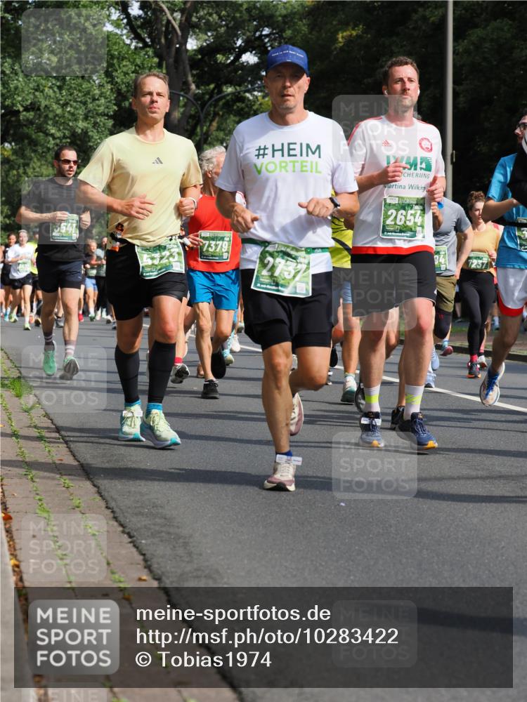 13.09.2026 - 21. swb-Marathon Bremen TobiasT http://msf.ph/oto/10283422 13.09.2026 12:04:54 Laufen 7379, 2654 meine-sportfotos.de
