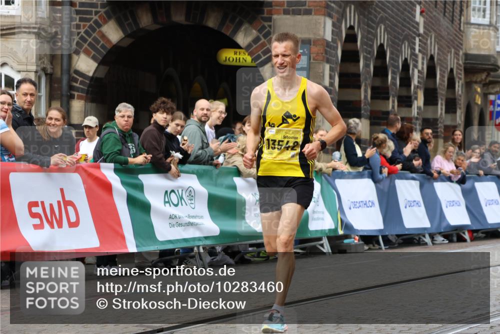 13.09.2026 - 21. swb-Marathon Bremen Strokosch-Dieckow http://msf.ph/oto/10283460 13.09.2026 10:29:38 Ziel 10597, 13517, 13542, 13557, 13510, 13579 meine-sportfotos.de