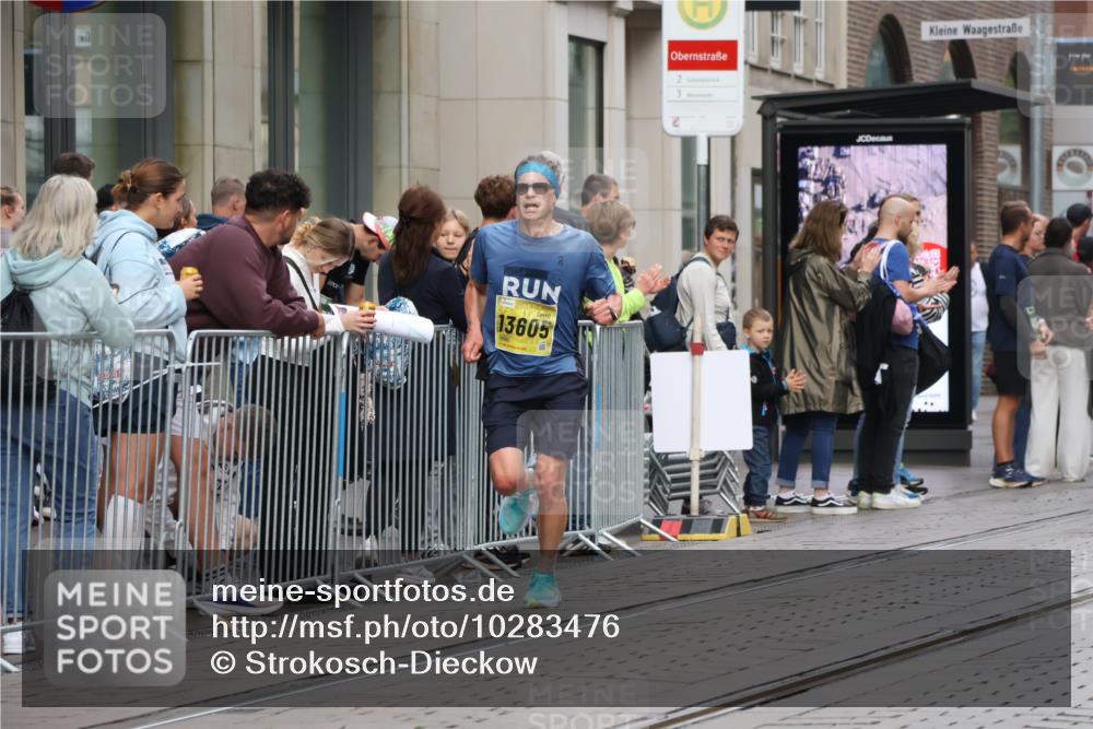 13.09.2026 - 21. swb-Marathon Bremen Strokosch-Dieckow http://msf.ph/oto/10283476 13.09.2026 10:34:08 Ziel 10818, 11418, 13610, 13633, 13637, 10797, 13541, 13605 meine-sportfotos.de