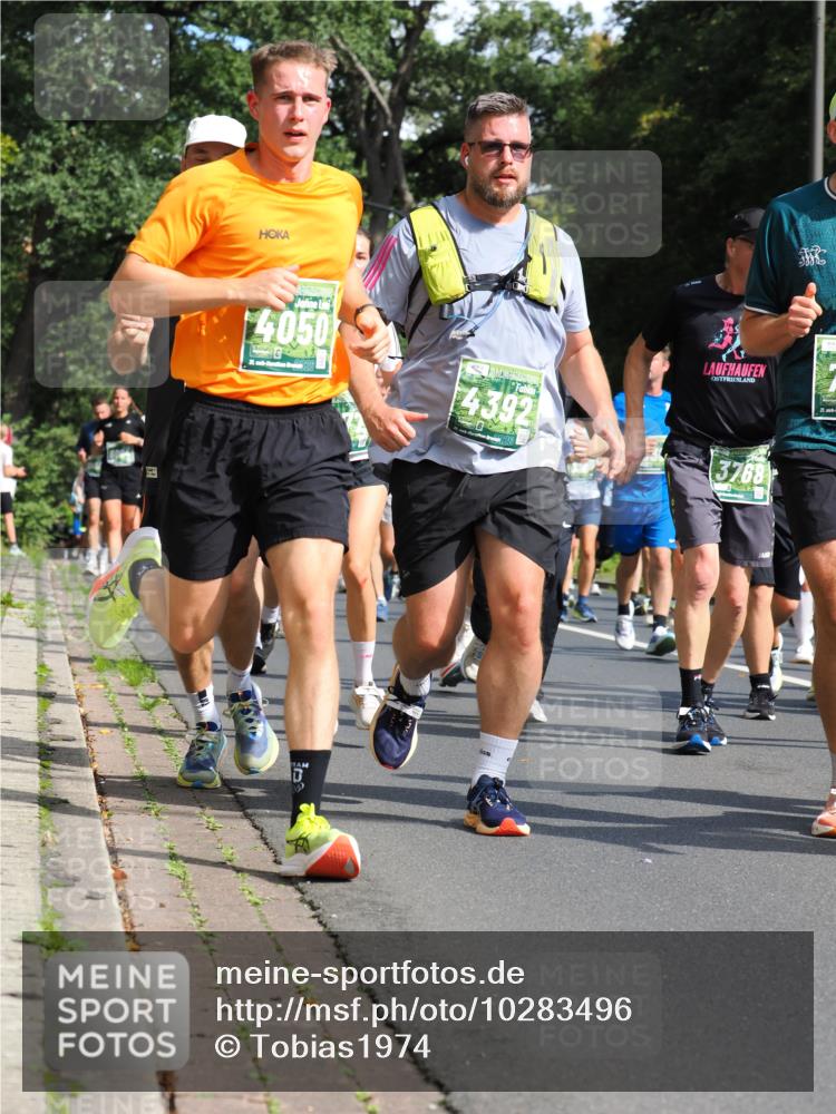 13.09.2026 - 21. swb-Marathon Bremen TobiasT http://msf.ph/oto/10283496 13.09.2026 12:05:11 Laufen 4050, 4392, 2, 26, 3768 meine-sportfotos.de