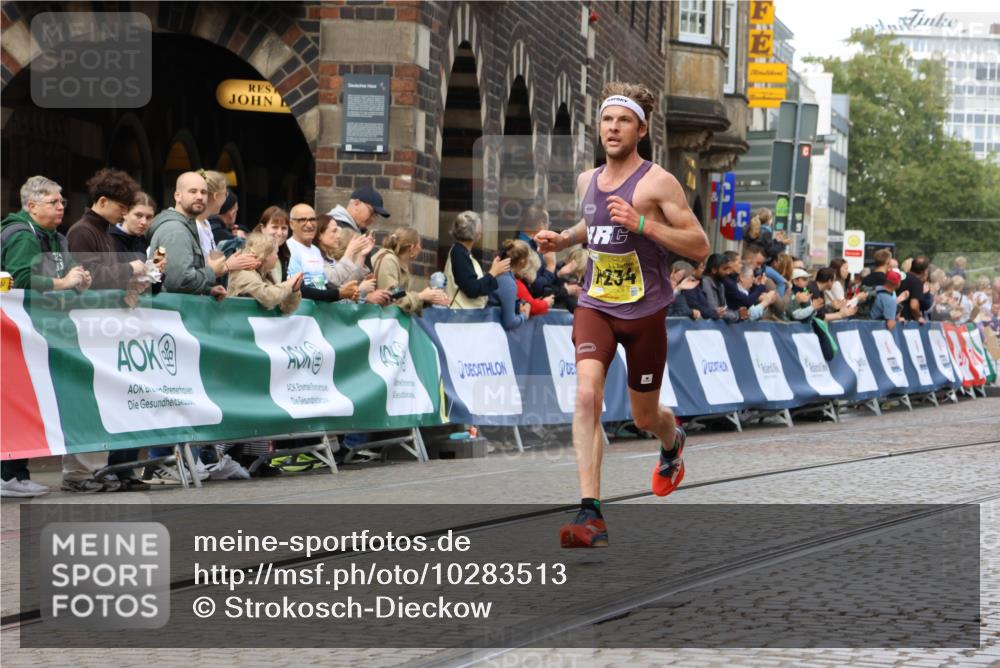 13.09.2026 - 21. swb-Marathon Bremen Strokosch-Dieckow http://msf.ph/oto/10283513 13.09.2026 10:29:45 Ziel 11234, 13517, 13542, 13557 meine-sportfotos.de