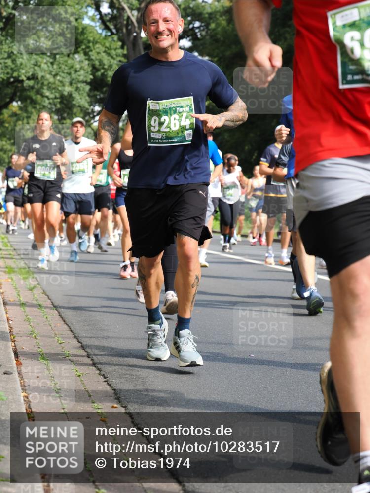 13.09.2026 - 21. swb-Marathon Bremen TobiasT http://msf.ph/oto/10283517 13.09.2026 12:05:16 Laufen 6004, 9264, 8222, 21, 240, 6 meine-sportfotos.de