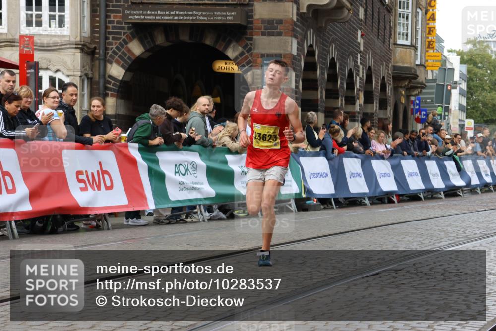 13.09.2026 - 21. swb-Marathon Bremen Strokosch-Dieckow http://msf.ph/oto/10283537 13.09.2026 10:29:49 Ziel 11234, 13517, 13542, 13557, 13623 meine-sportfotos.de