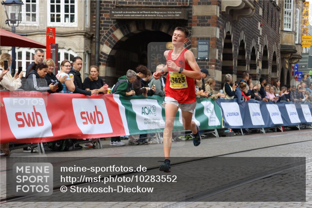 13.09.2026 - 21. swb-Marathon Bremen Strokosch-Dieckow http://msf.ph/oto/10283552 13.09.2026 10:29:50 Ziel 11234, 13517, 13542, 13557, 13623 meine-sportfotos.de