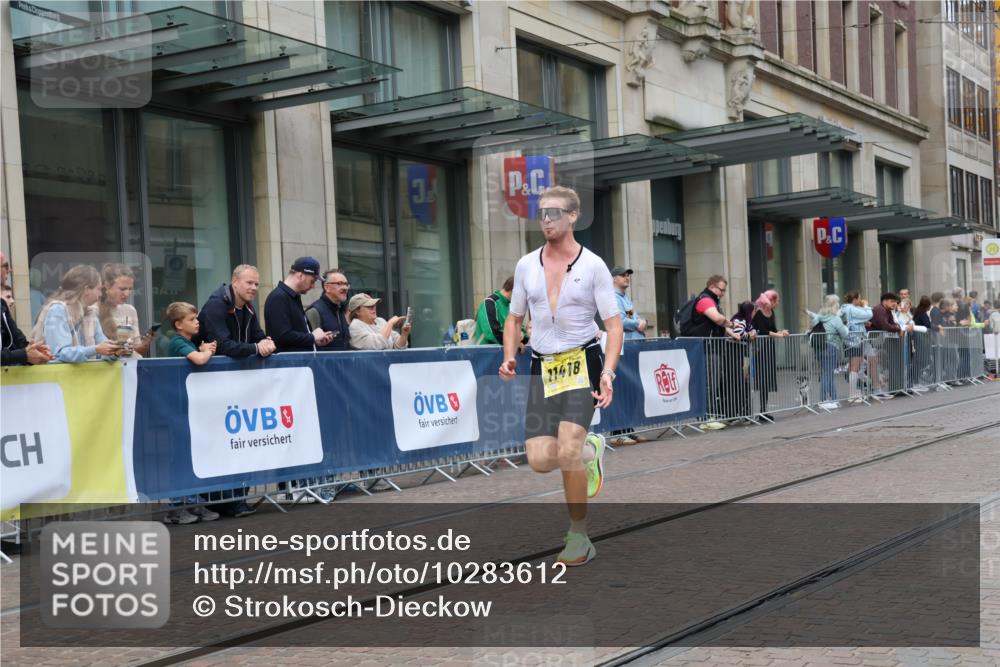 13.09.2026 - 21. swb-Marathon Bremen Strokosch-Dieckow http://msf.ph/oto/10283612 13.09.2026 10:34:24 Ziel 10818, 11197, 11964, 12358, 12413, 12540, 13637, 11418, 13605, 13610, 13633 meine-sportfotos.de