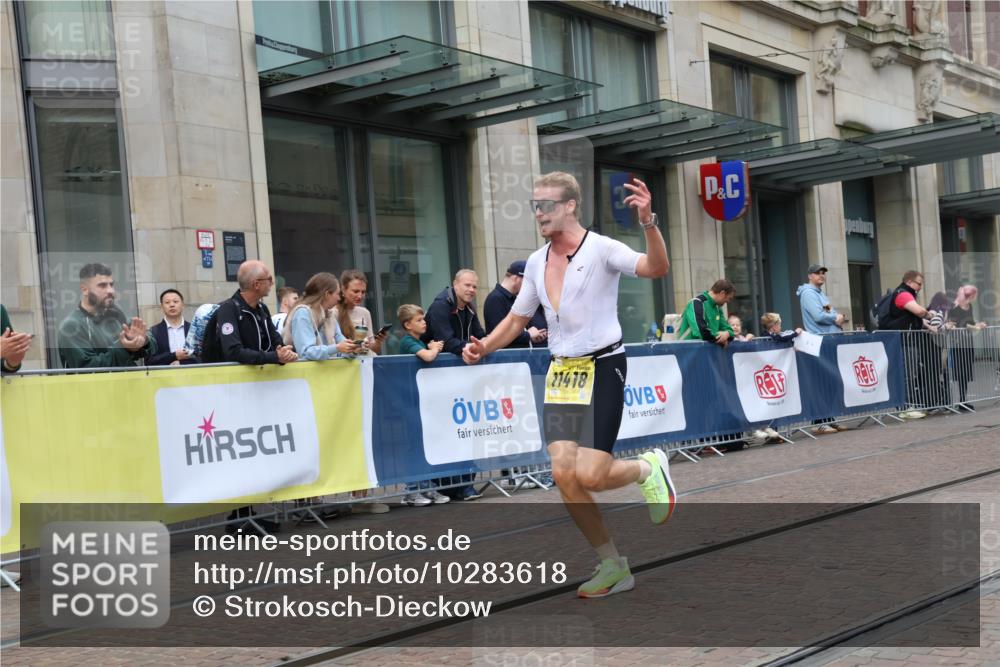 13.09.2026 - 21. swb-Marathon Bremen Strokosch-Dieckow http://msf.ph/oto/10283618 13.09.2026 10:34:25 Ziel 10818, 11197, 11964, 12358, 12413, 12540, 13588, 13637, 11418, 13605, 13610, 13633 meine-sportfotos.de