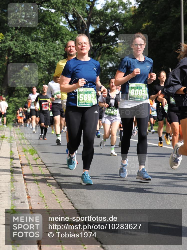 13.09.2026 - 21. swb-Marathon Bremen TobiasT http://msf.ph/oto/10283627 13.09.2026 12:05:49 Laufen 1259, 5692, 21, 26, 8002 meine-sportfotos.de
