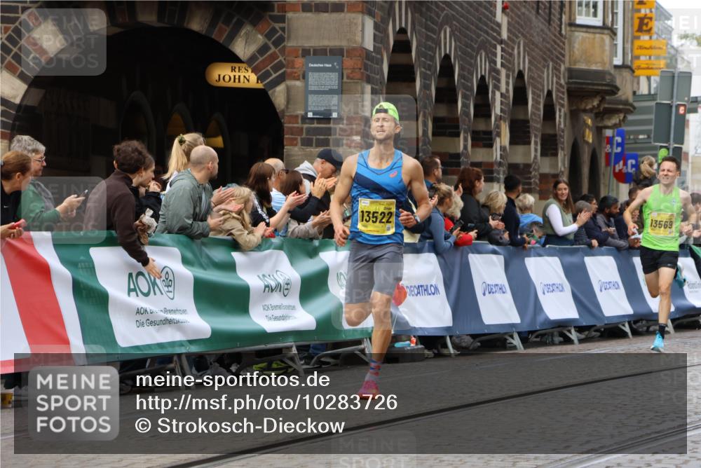 13.09.2026 - 21. swb-Marathon Bremen Strokosch-Dieckow http://msf.ph/oto/10283726 13.09.2026 10:30:26 Ziel 13522, 13561, 12458, 13603 meine-sportfotos.de