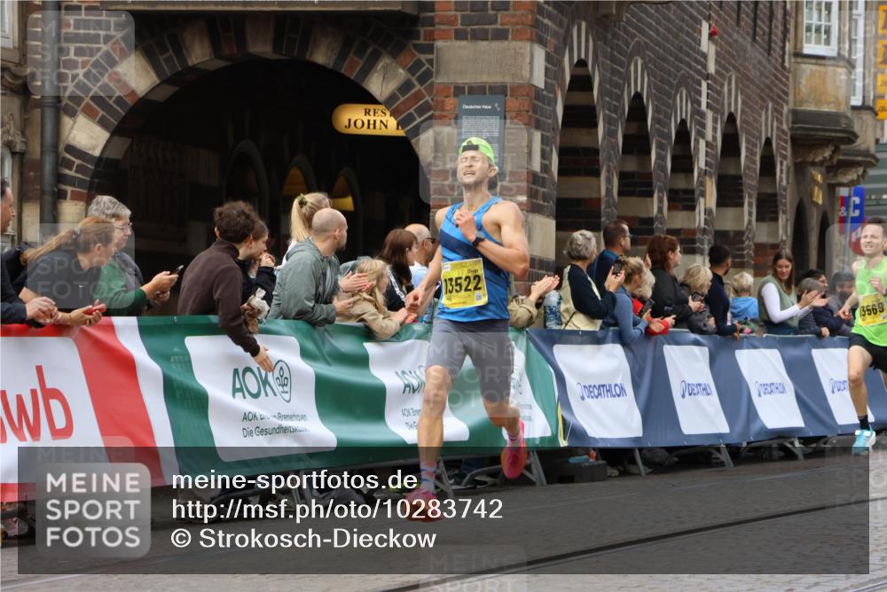 13.09.2026 - 21. swb-Marathon Bremen Strokosch-Dieckow http://msf.ph/oto/10283742 13.09.2026 10:30:26 Ziel 13522, 13561, 12458, 13603 meine-sportfotos.de