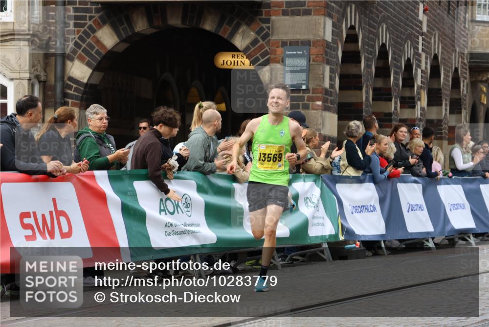 13.09.2026 - 21. swb-Marathon Bremen Strokosch-Dieckow http://msf.ph/oto/10283779 13.09.2026 10:30:28 Ziel 13522, 13561, 13569, 12458, 13603 meine-sportfotos.de