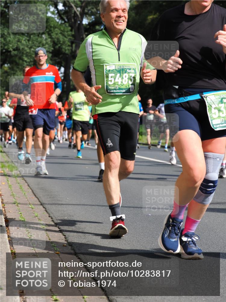 13.09.2026 - 21. swb-Marathon Bremen TobiasT http://msf.ph/oto/10283817 13.09.2026 12:06:32 Laufen 5483, 21 meine-sportfotos.de
