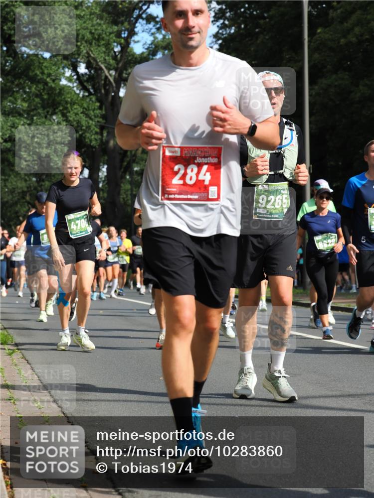 13.09.2026 - 21. swb-Marathon Bremen TobiasT http://msf.ph/oto/10283860 13.09.2026 12:06:45 Laufen 4709, 284, 9265, 26 meine-sportfotos.de