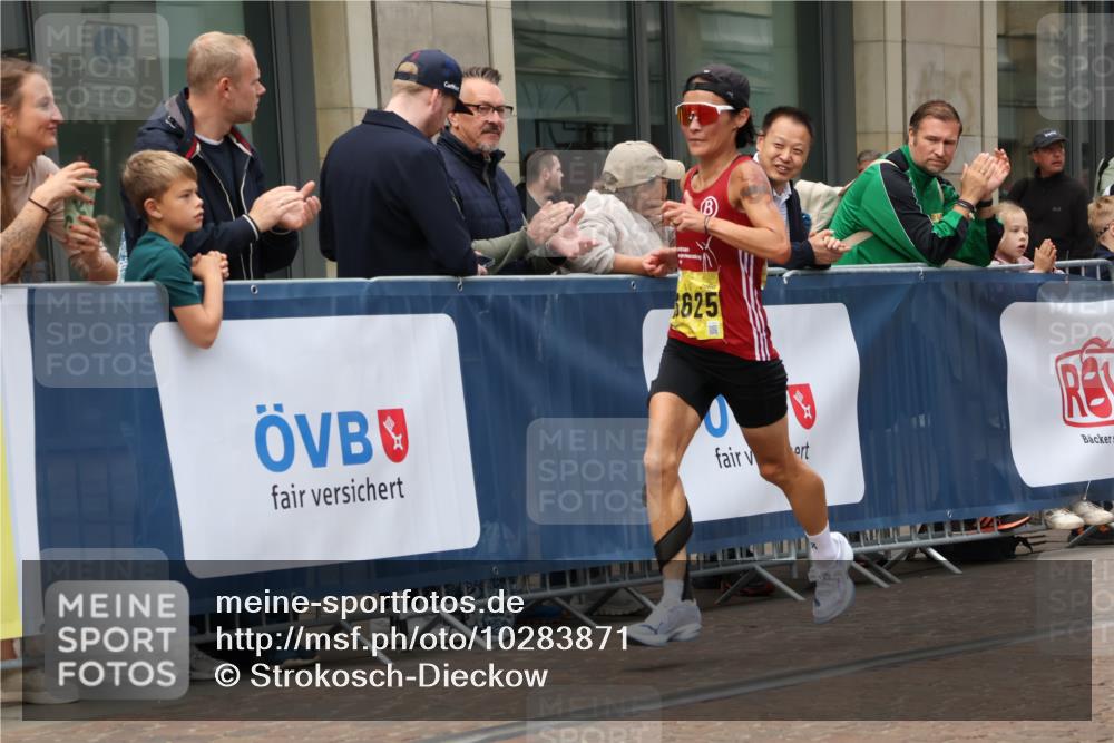 13.09.2026 - 21. swb-Marathon Bremen Strokosch-Dieckow http://msf.ph/oto/10283871 13.09.2026 10:34:56 Ziel 10261, 10262, 10994, 11068, 11176, 11345, 11512, 13505, 13514, 13540, 13560, 13590, 13619, 10818, 11197, 11964, 12358, 12413, 12540, 13588, 13601, 13625, 13637 meine-sportfotos.de