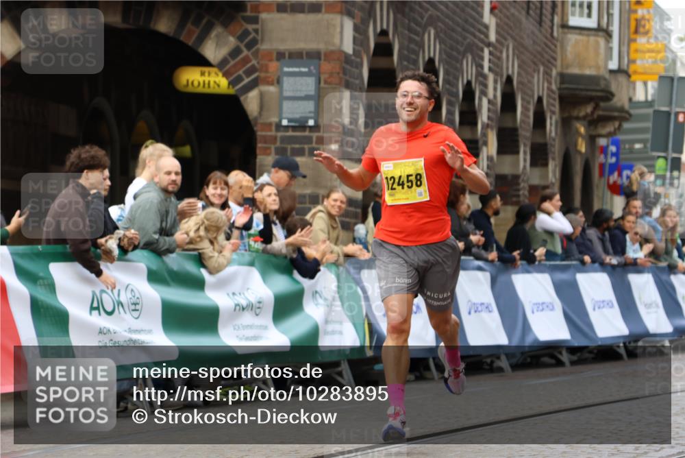 13.09.2026 - 21. swb-Marathon Bremen Strokosch-Dieckow http://msf.ph/oto/10283895 13.09.2026 10:30:48 Ziel 13569, 13576, 13603, 13537, 13554, 13572, 13630 meine-sportfotos.de