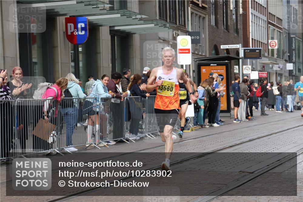13.09.2026 - 21. swb-Marathon Bremen Strokosch-Dieckow http://msf.ph/oto/10283902 13.09.2026 10:35:02 Ziel 10261, 10262, 10994, 11068, 11176, 11345, 11512, 12289, 13505, 13514, 13540, 13560, 13583, 13590, 13619, 11197, 11964, 12358, 12413, 12540, 13560, 13588, 13601, 13625 meine-sportfotos.de