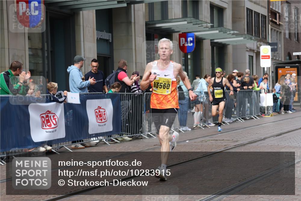 13.09.2026 - 21. swb-Marathon Bremen Strokosch-Dieckow http://msf.ph/oto/10283915 13.09.2026 10:35:04 Ziel 10994, 11068, 11176, 11345, 11512, 12289, 13514, 13540, 13583, 13590, 13619, 10261, 10262, 11197, 11964, 12358, 12413, 12540, 13505, 13560, 13588, 13601, 13625 meine-sportfotos.de