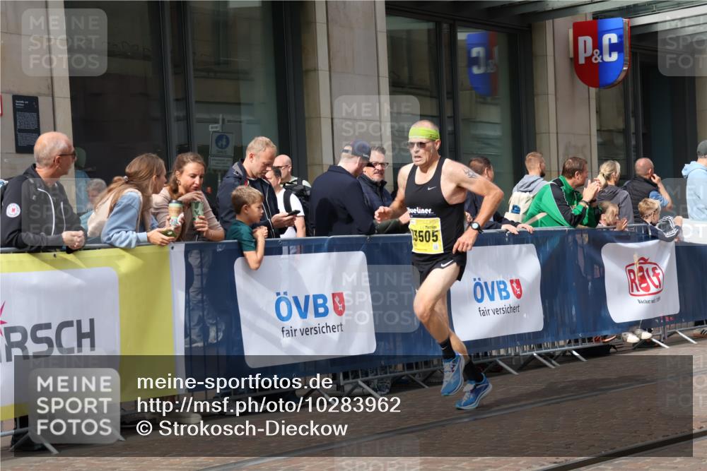 13.09.2026 - 21. swb-Marathon Bremen Strokosch-Dieckow http://msf.ph/oto/10283962 13.09.2026 10:35:07 Ziel 10994, 11068, 11176, 11345, 11512, 12289, 13514, 13540, 13583, 13590, 13619, 10261, 10262, 11197, 11964, 12358, 13505, 13560, 13588, 13601, 13625 meine-sportfotos.de