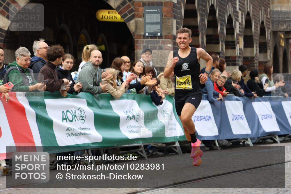 13.09.2026 - 21. swb-Marathon Bremen Strokosch-Dieckow http://msf.ph/oto/10283981 13.09.2026 10:31:03 Ziel 12458, 13537, 13554, 13603, 13602 meine-sportfotos.de