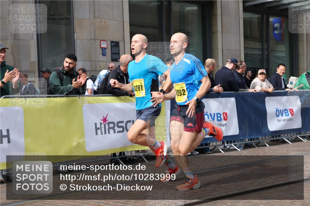 13.09.2026 - 21. swb-Marathon Bremen Strokosch-Dieckow http://msf.ph/oto/10283999 13.09.2026 10:35:11 Ziel 10994, 11068, 11176, 11345, 11512, 12289, 13514, 13540, 13583, 13590, 13619, 10261, 10262, 11197, 11964, 13505, 13560, 13588, 13601, 13625 meine-sportfotos.de