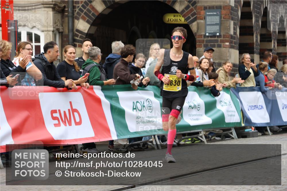 13.09.2026 - 21. swb-Marathon Bremen Strokosch-Dieckow http://msf.ph/oto/10284045 13.09.2026 10:31:08 Ziel 12458, 13537, 13554, 13630, 13571 meine-sportfotos.de