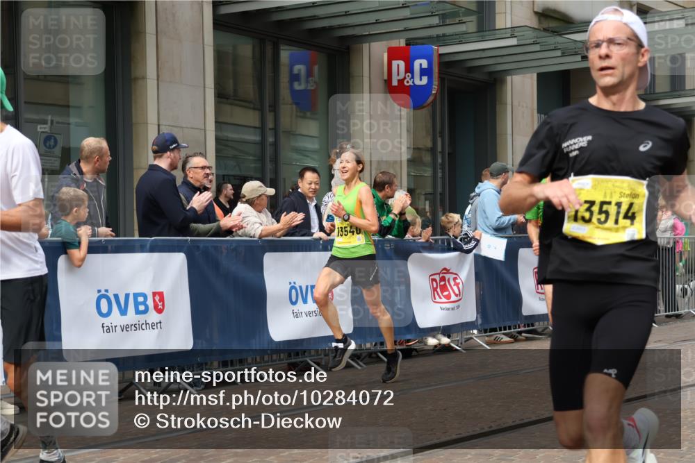 13.09.2026 - 21. swb-Marathon Bremen Strokosch-Dieckow http://msf.ph/oto/10284072 13.09.2026 10:35:19 Ziel 11176, 11345, 12289, 13558, 13583, 10261, 10262, 10994, 11068, 11176, 11512, 13505, 13514, 13540, 13560, 13590, 13619 meine-sportfotos.de