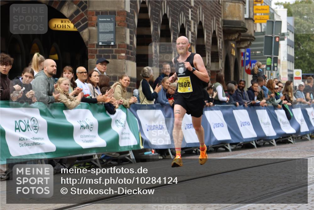 13.09.2026 - 21. swb-Marathon Bremen Strokosch-Dieckow http://msf.ph/oto/10284124 13.09.2026 10:31:17 Ziel 13537, 13554, 13572, 13630, 13504, 13571 meine-sportfotos.de