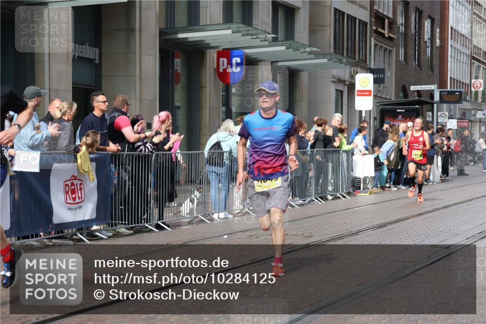 13.09.2026 - 21. swb-Marathon Bremen Strokosch-Dieckow http://msf.ph/oto/10284125 13.09.2026 10:35:23 Ziel 12289, 13558, 13583, 10261, 10262, 10994, 11068, 11176, 11345, 11512, 13505, 13514, 13540, 13560, 13590, 13619 meine-sportfotos.de
