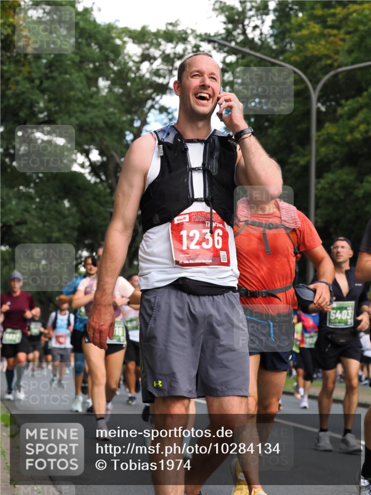 13.09.2026 - 21. swb-Marathon Bremen TobiasT http://msf.ph/oto/10284134 13.09.2026 12:07:56 Laufen 1236, 21, 26, 15403 meine-sportfotos.de