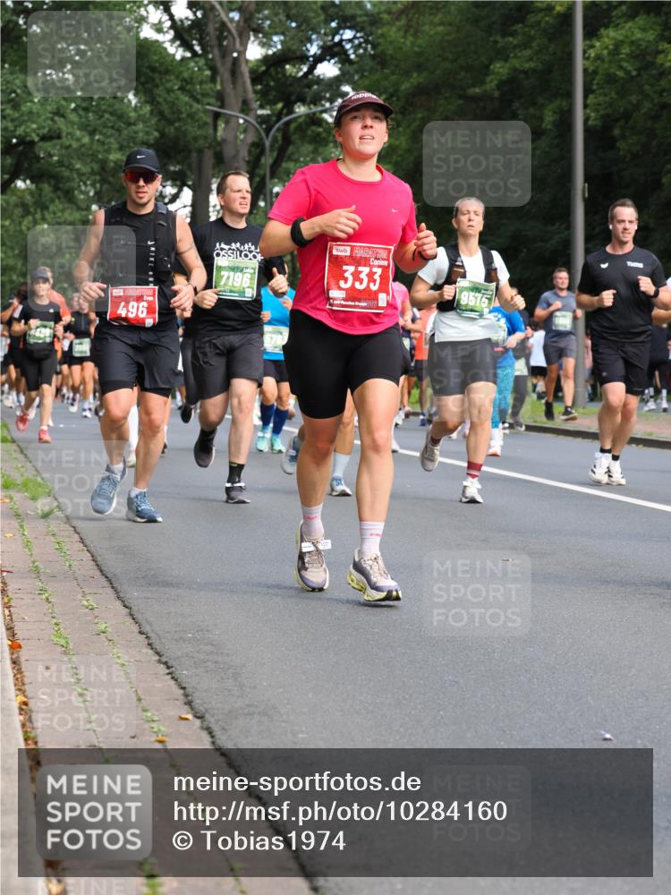 13.09.2026 - 21. swb-Marathon Bremen TobiasT http://msf.ph/oto/10284160 13.09.2026 12:08:05 Laufen 496, 7196, 333, 9575 meine-sportfotos.de