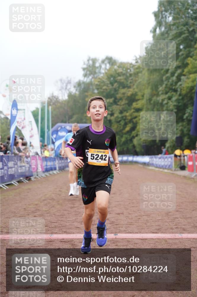 13.09.2026 - Airport Race Dennis Weichert http://msf.ph/oto/10284224 13.09.2026 10:25:23 Ziel 382, 5095, 5242, 5469 meine-sportfotos.de